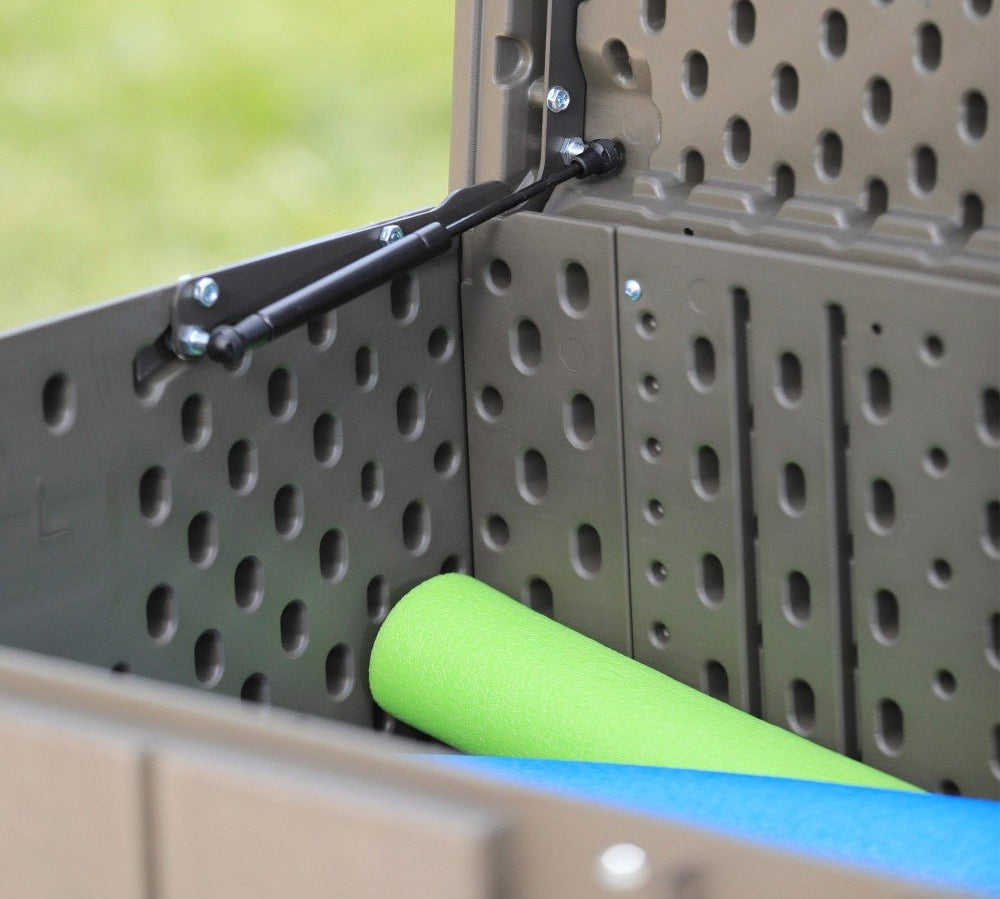 5 motivos que te harán decidir comprar un armario exterior - Lifetime