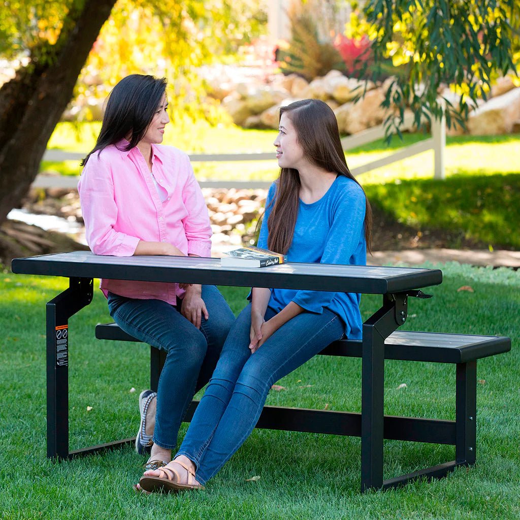 Cómo aprovechar al máximo una mesa banco abatible en una fiesta al aire libre - Lifetime
