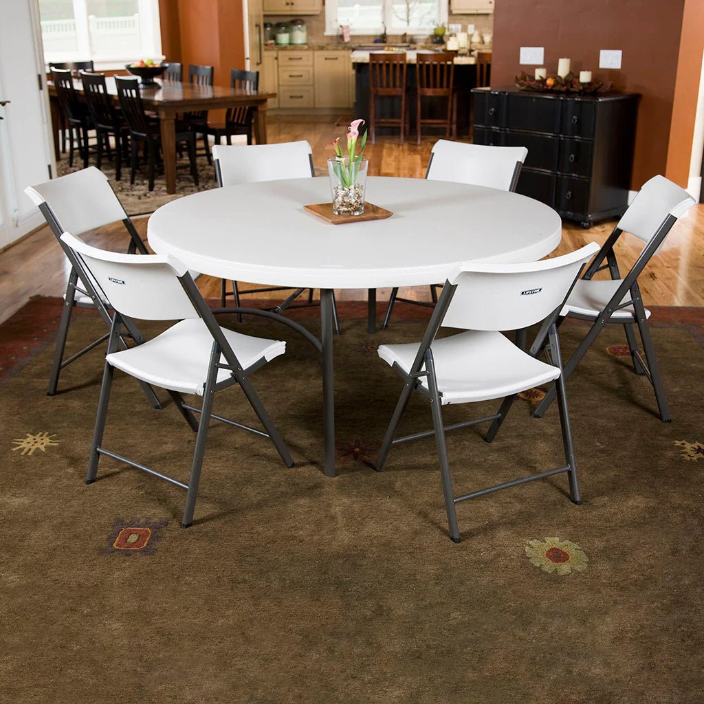 La versatilidad del mobiliario plegable en eventos y reuniones - Lifetime