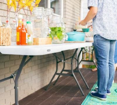 ¿Necesitas una mesa que ocupe espacio para cocinar, comer, trabajar o estudiar? Esta es la mesa que buscas - Lifetime