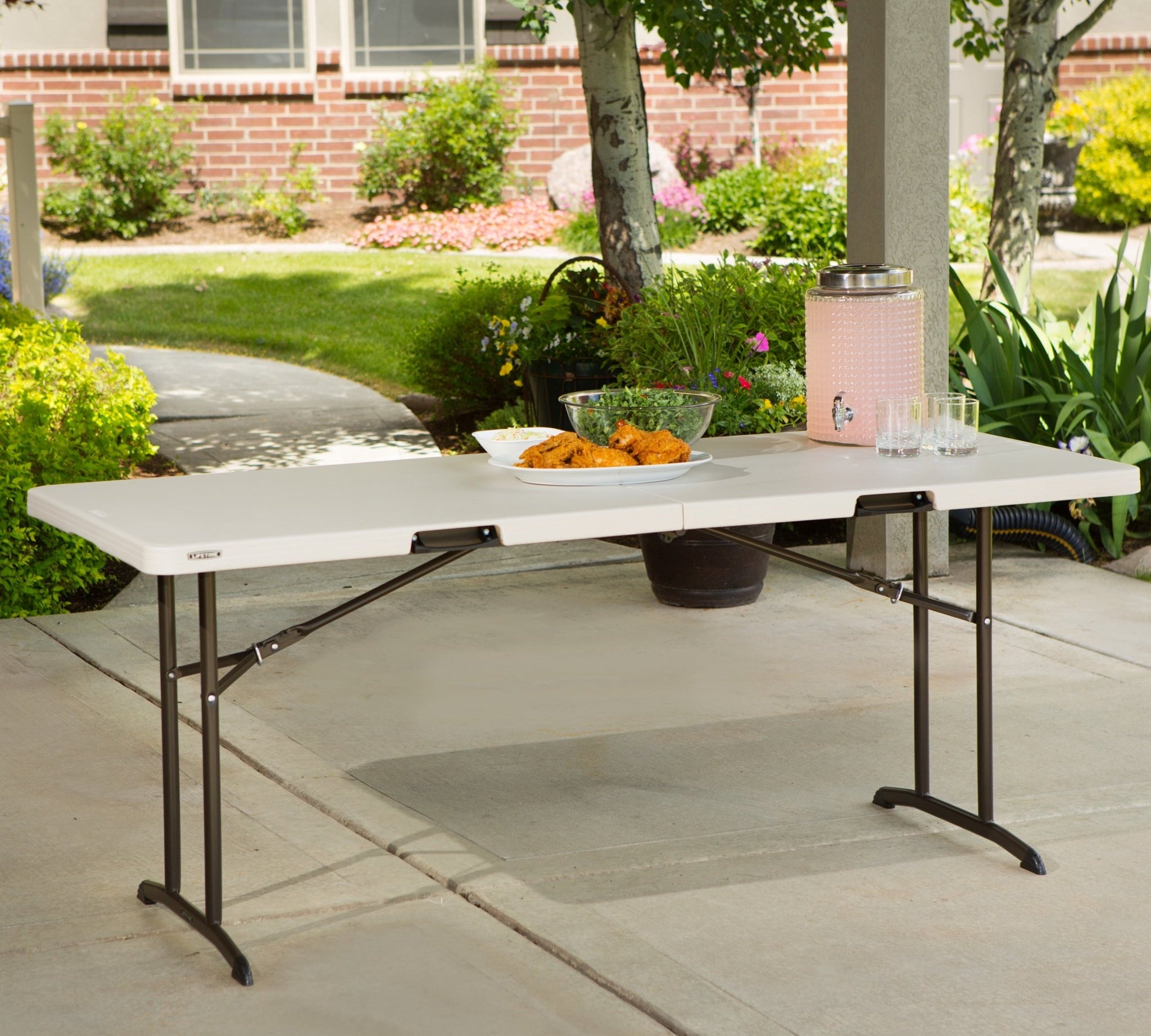 Organiza tu evento al aire libre con las mejores opciones de mesas y sillas plegables - Lifetime