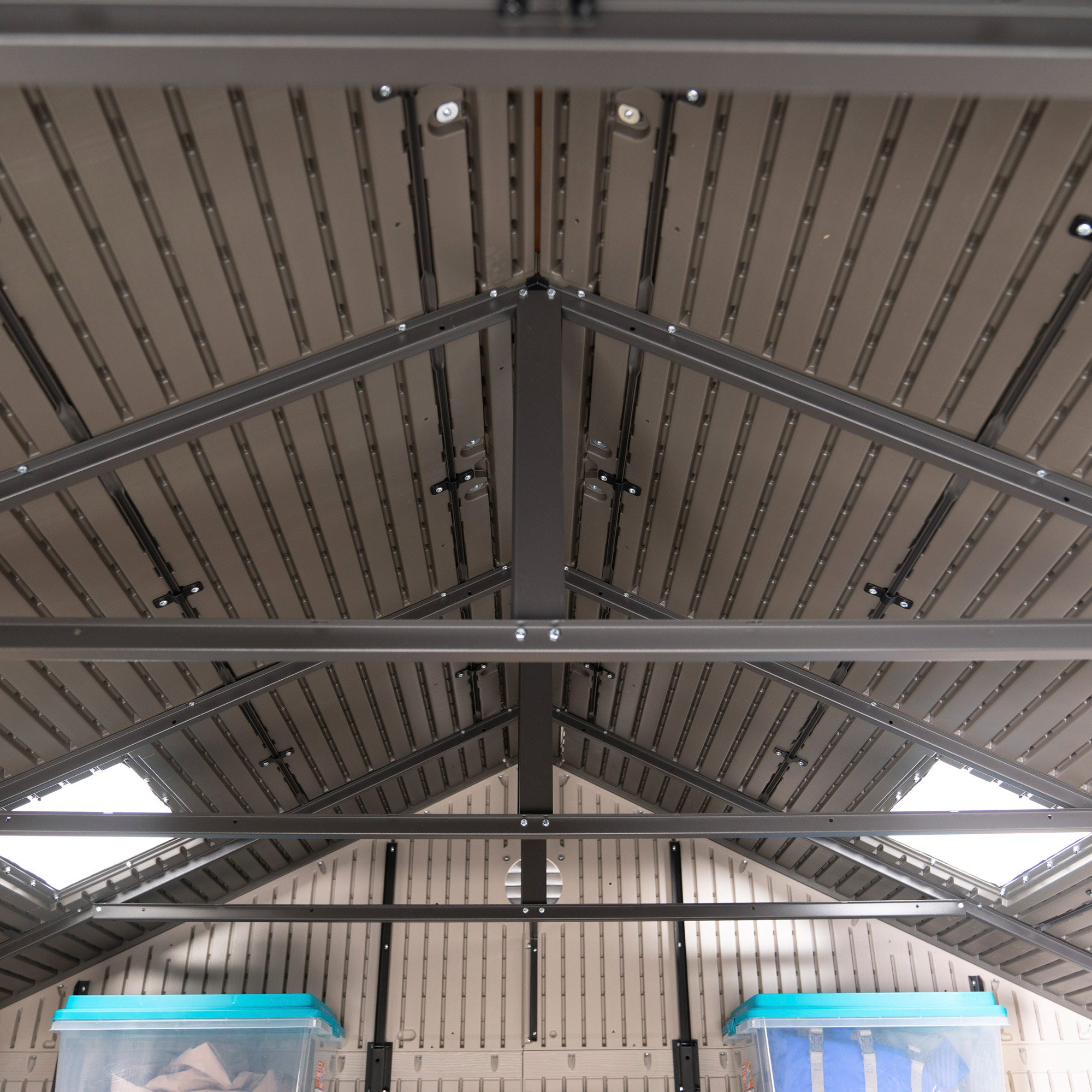 Caseta de jardín con suelo y ventanas 11 m2 - 92310