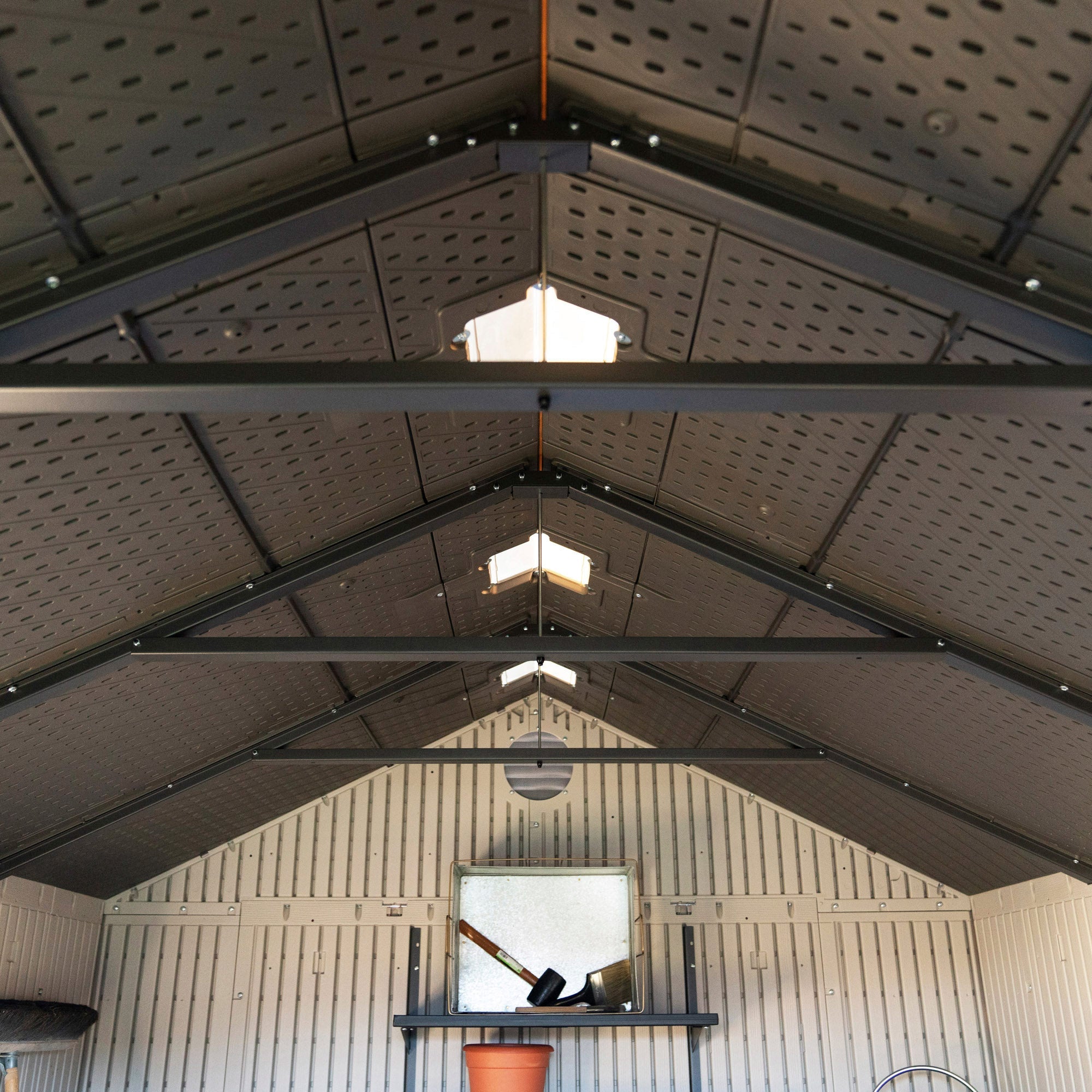 Caseta de jardín con suelo y ventana 6,6 m2 - 92308 - Lifetime